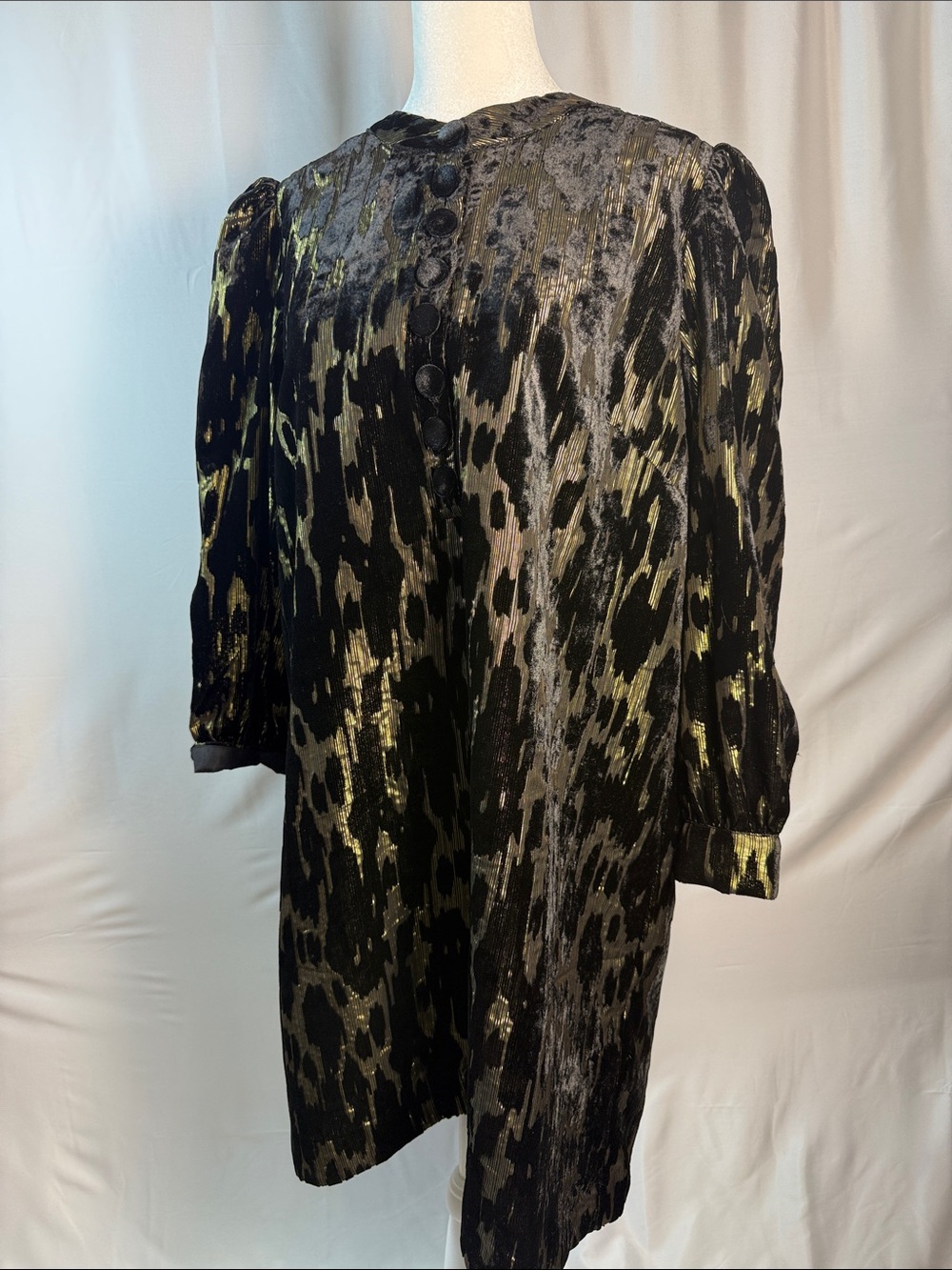 Pomander Place Black and Gold Patterned Velvet Dress